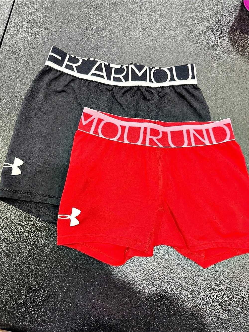 Girls Under Armour Sports Shorts Youth M